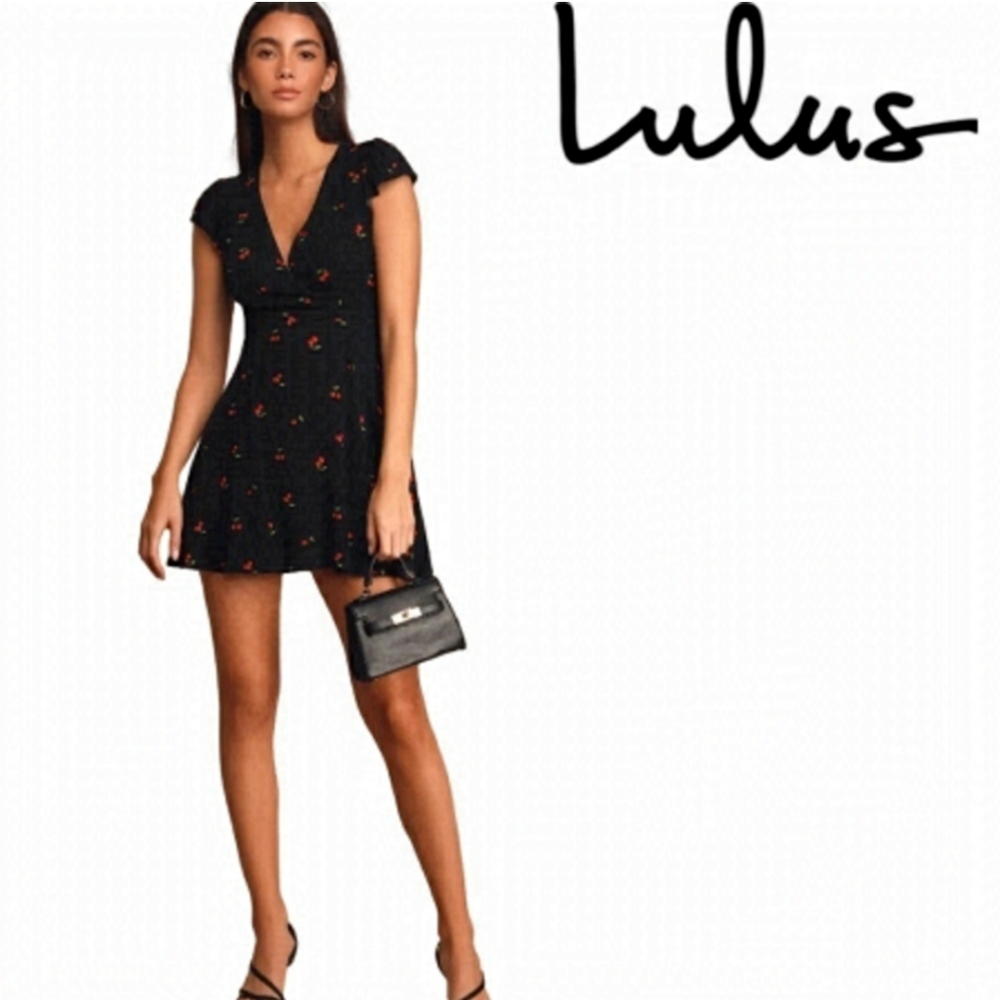Lulus Best Day Ever Black Cherry Print Skater Dress size medium